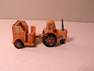 Disney Pixar Cars Tractor Maters Junkyard Jamboree Disney Parks Exclusive - Picture 1 of 6
