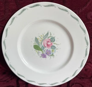Wedgwood Susie Cooper Fragrance #C485, DINNER PLATES, Signed in Green, England - Picture 1 of 3