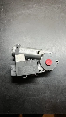 94-03 BMW E38 E39 740I 740IL 750IL 540i 525 SUNROOF MOTOR SUN ROOF DRIVE WEBASTO - Image 1 of 3