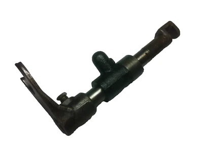 Allis Chalmers G Transmission Control Fork Guide and Shaft Assembly - Image 1 of 4