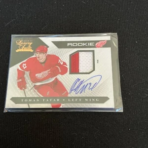 2010-11 Panini Luxury Suite - Rookies Auto Tomas Tatar #127 159/199 - Picture 1 of 2