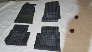 Set Alfombra Alfombrillas Auto para Fiat 131 132 IN Goma Coche Época Marca - Imagen 1 de 24