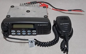 Motorola GM360 UHF Radio - Picture 1 of 21