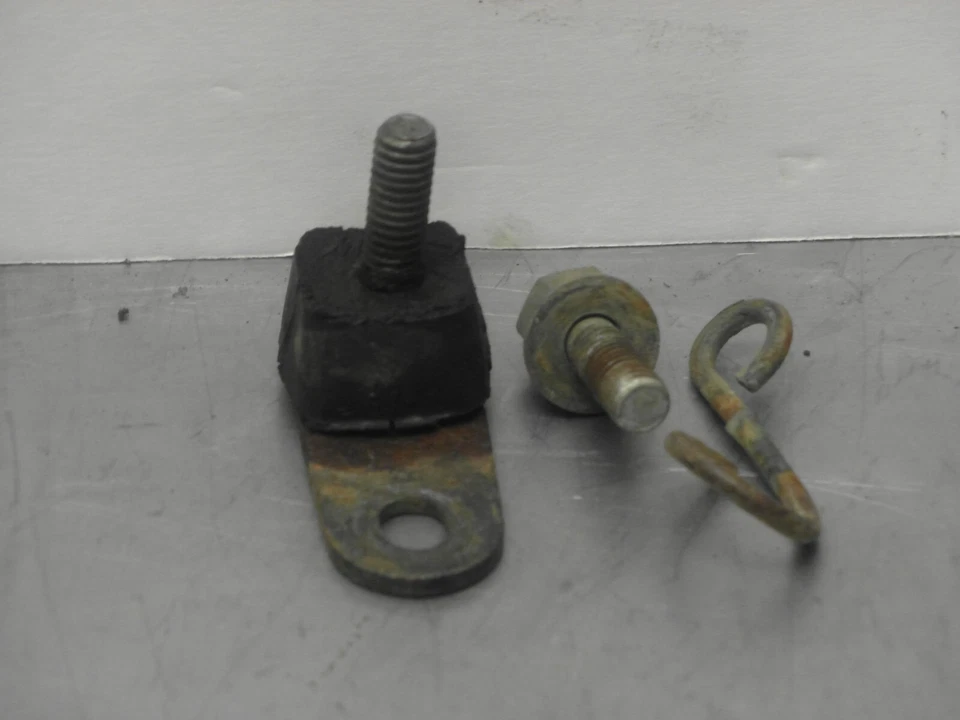 Soporte de escape delantero vintage 1978 1979 Kawasaki KX250 1979 KX125 92075-1060 Foto 1 de 1