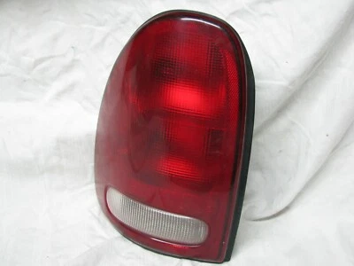 Dodge Caravan Chrysler 1996 97 98 99 2000 T&C lado del conductor luz trasera Foto 1 de 2