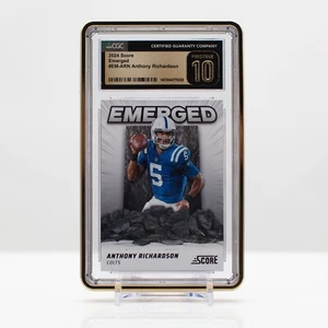 Calcio 2024 Anthony Richardson #EM-ARN Panini SCORE NFL Emerged CGC10 INCONTAMINATO - Foto 1 di 4