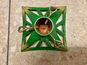 Christbaumständer aus Gusseisen, auch als Kerzenständer geeignet - Bild 1 von 3