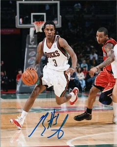 ~~ BRANDON JENNINGS Authentic Hand-Signed "Milwaukee Bucks" 8X10 Photo B ~~ - Picture 1 of 1