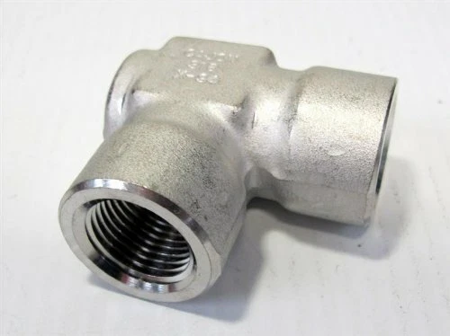 3/8" FNPT 316ss Elbow Pipe Fitting  Cajon/Swagelok SS-6-E  - Image 1 of 1