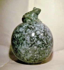 ND DOLFI FROG ON A SPHERE 6-1/2" TUSCAN ART GARDEN SPACE REFLECTIVE HIGH GLOSS - Picture 1 of 24