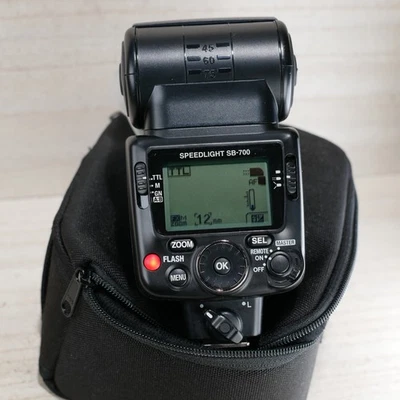 Nikon SB-700 Speedlight Shoe Mount Electronic Flash for Nikon DSLR *VERY GOOD* - Image 1 of 4