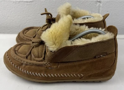 L.L. Bean Wicked Good Lodge Chukkas Boot Slippers Men's Sz 8M Suede ID 290577 - Image 1 of 4