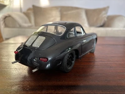 1/18 Burago Porsche 356 B modificado personalizado fuera de la ley Foto 1 de 4