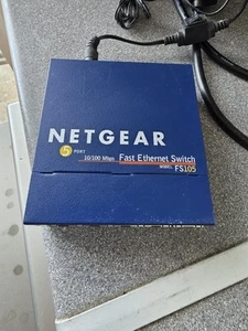 Netgear FS105v2 with PSU 5-Port 10/100 Switch Netgear ProSafe FS105 v2 - Picture 1 of 11