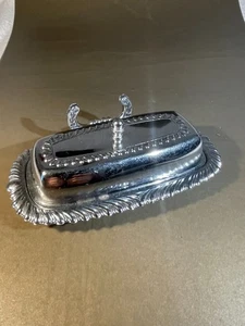 Irvinware versilberte Butterdose mit aufgesetztem Messerhalter (ohne Messer) (587) - Bild 1 von 3
