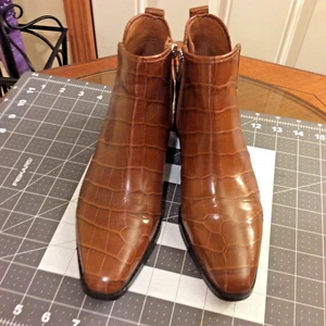 Sarto Women’s Genuine brown Leather croc side- zipper Ankle Boots size 7 - Picture 1 of 22