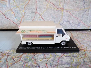 RENAULT Master T 35 D Commerce Ambulant IXO pour Hachette 1/43 sur socle - Imagen 1 de 2