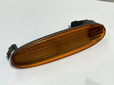 1998-2003 JAGUAR XJ8 REAR SIDE MARKER LIGHT LH OEM DRIVER WITH BULB - Image 1 of 4