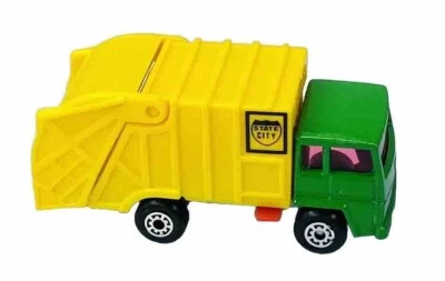 1:87 1979 MATCHBOX SUPERFAST REFUSE GARBAGE TRUCK MADE IN CHINA - Image 1 of 4