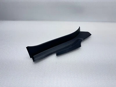 Cubierta de embellecedor trasero derecho de carga Lexus IS250 2006 2007 2008-2013 64439-53010 FABRICANTE DE EQUIPOS ORIGINALES Foto 1 de 4