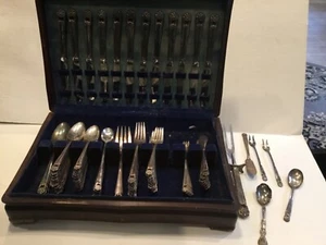 1847 Rogers Bros. Eternally Yours IS argenteria set misto 105 pezzi - Foto 1 di 4
