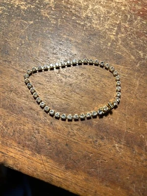 Pulsera Monet Tenis Estrás Tono Oro Transparente 7" Foto 1 de 2