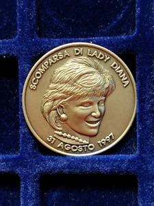 LADY DIANA MEDAGLIA ARGENTO 1997 RESIDENZA KENSINGTON PALACE (MM.32) #MD546 - Imagen 1 de 2