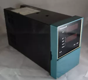 SDC300 5GC014000H0 - CONTROLADOR DE PROCESO - Honeywell SDC 300 - 120/240VAC - Imagen 1 de 4