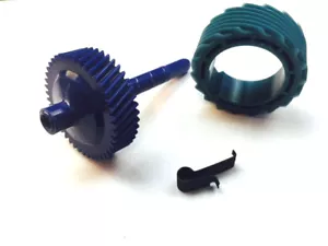 Engranaje accionado por velocímetro de 43 dientes 700R4 y accionamiento de 18 dientes con clip - Imagen 1 de 2
