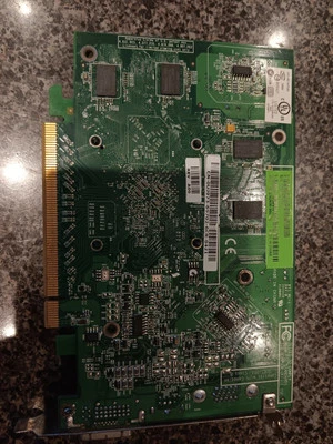 PCI-E express card ATI 109-A67631-31 V071 Ver 1.1 ATI-102-A676 Rev A00 VGA DVI - Image 1 of 4
