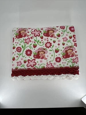 VTNG ORIGINAL Handmade Strawberry Shortcake Fleece Blanket W/Crocheted Trim - Image 1 of 4