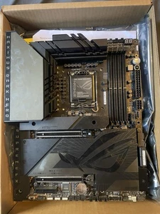 Płyta główna ASUS ROG Maximus Z790 Dark Hero - Zdjęcie 1 z 4
