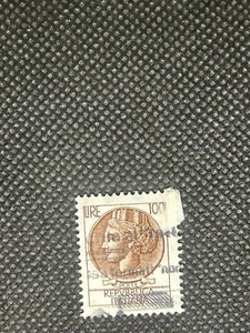 Repvbblica Italiana Lire 100 Postage Stamp #1 - Picture 1 of 2