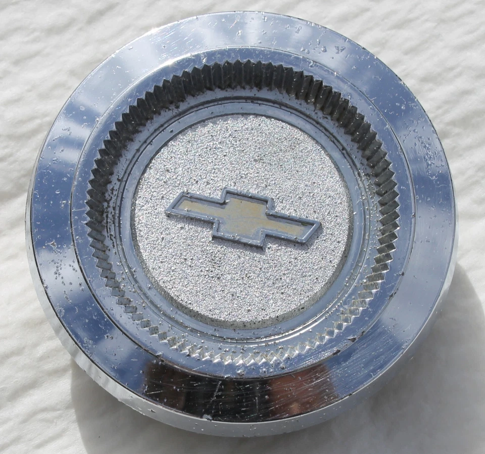 Chevrolet Chevy II Nova 1966 volante bocina botón GM 3873627 original OEM Foto 1 de 4