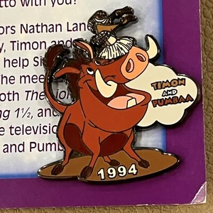 Disney Willabbe & Ward Timon & Pumbaa Pin & Collector Card Lion King W01 - Picture 1 of 3