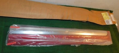 Ford Windstar LX 1999-2003 SE NOS LH puerta corredera exterior moldura inferior - rojo Foto 1 de 4