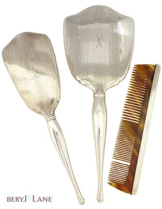 JUEGO DE 3 PIEZAS CEPILLO DE TOCADOR, ESPEJO, PEINE DE PLATA ESTERLINA ""Abedules"" de colección c1950 - Imagen 1 de 12