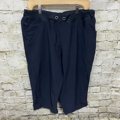 Cabelas Womens Large Black Stretch Waist UPF 30 Capris - Image 1 of 4