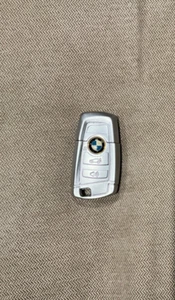 BMW 2GB USB Thumb/Flash Drive - Silver Metal - Keyring Fob Design: Brand New - Afbeelding 1 van 4