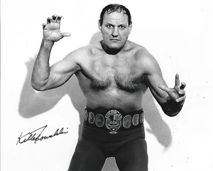 WRESTLING HEEL LEGEND KILLER KOWALSKI SIGNED 8X10 WWF TAG TEAM CHAMPION WWF - Picture 1 of 1