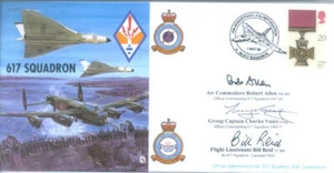CC40 WW2 WWII Dambuster 617 Sqn Avro Vulcan & Lancaster RAF cubierta firmada REID VC - Imagen 1 de 1
