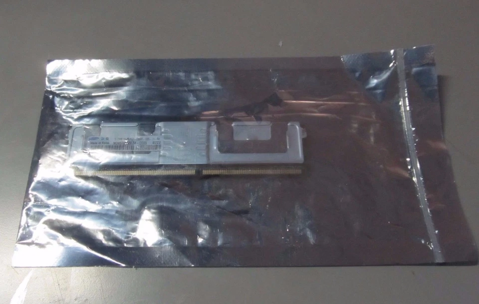 Samsung 512MB  1Rx8 PC2-5300F  RAM - M395T6553EZ4-CE65 - Image 1 of 2