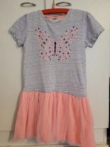 Tüllkleid mit Schmetterling - Bild 1 von 2