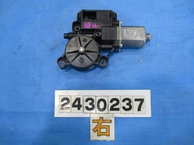 Regulador de porta dianteira direita Volkswagen The Beetle 2013 [usado] [PA102995064] - Imagem 1 de 3