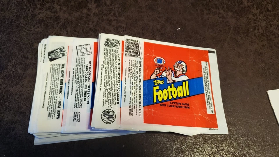 (1) Envoltura de paquete de cera de fútbol americano Topps 1982 - sin tarjetas - gran cantidad disponible Foto 1 de 1