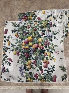 NWT Fruit Festival Cloth Napkins Set Of 7 - Picture 1 of 4