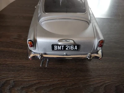 Eaglemoss James Bond 007 Aston Martin DB5 Foto 1 de 4