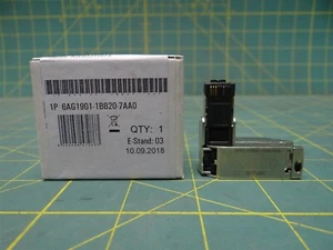 Siemens 6AG1901-1BB20-7AA0 Siplus Net RJ45 Plug 90 2x2 (10/100 Mbps) - Picture 1 of 5