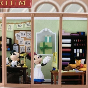 Tokyo Disney Resort Miniature Figure Collection set Grand Emporium Japan - Picture 1 of 18