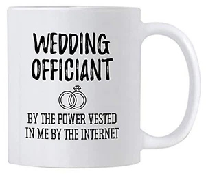 Lustiges offizielles Geschenk für Hochzeit. 11 Unzen Keramik Kaffeebecher. By the Power in M gekleidet - Bild 1 von 4